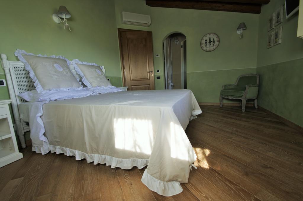 La Vedetta Bed And Breakfast Castelvetro di Modena Rom bilde